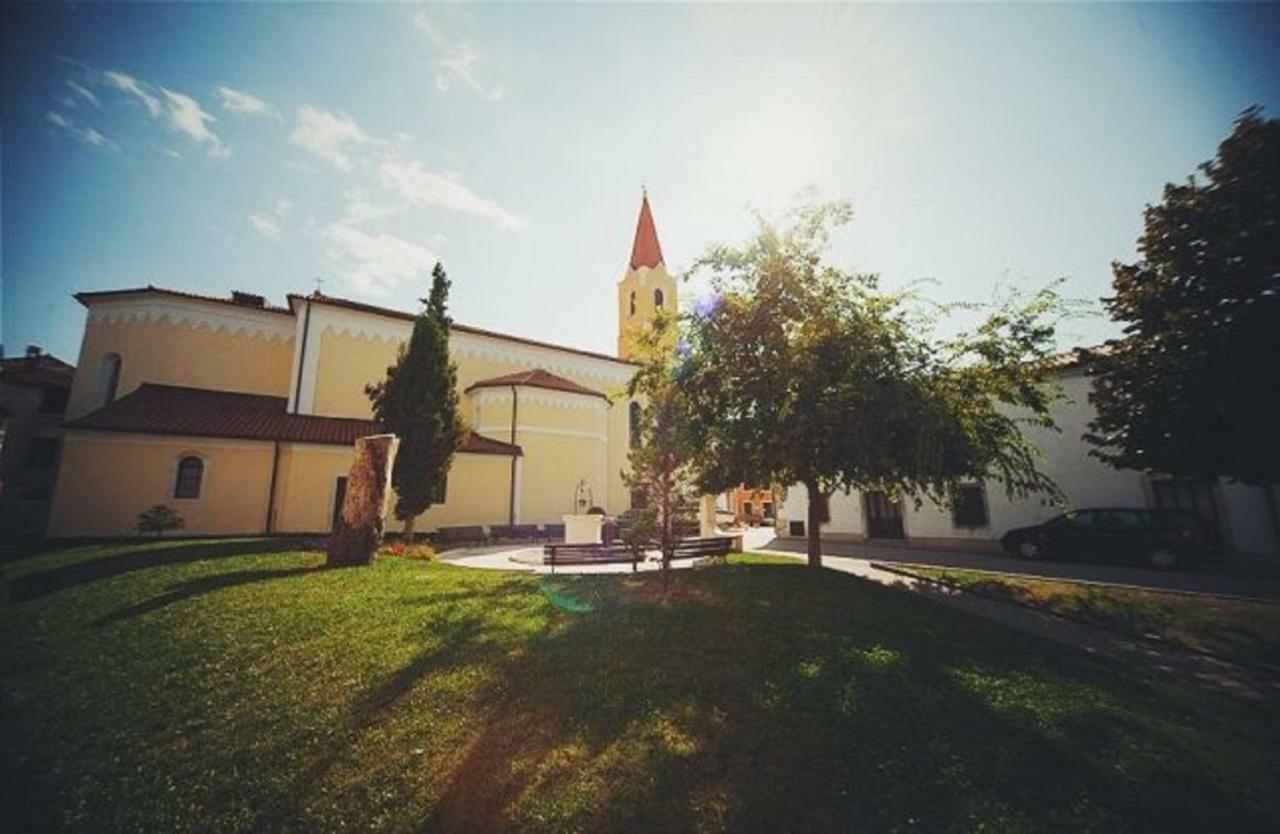 Aisha Apartman Brtonigla Kültér fotó